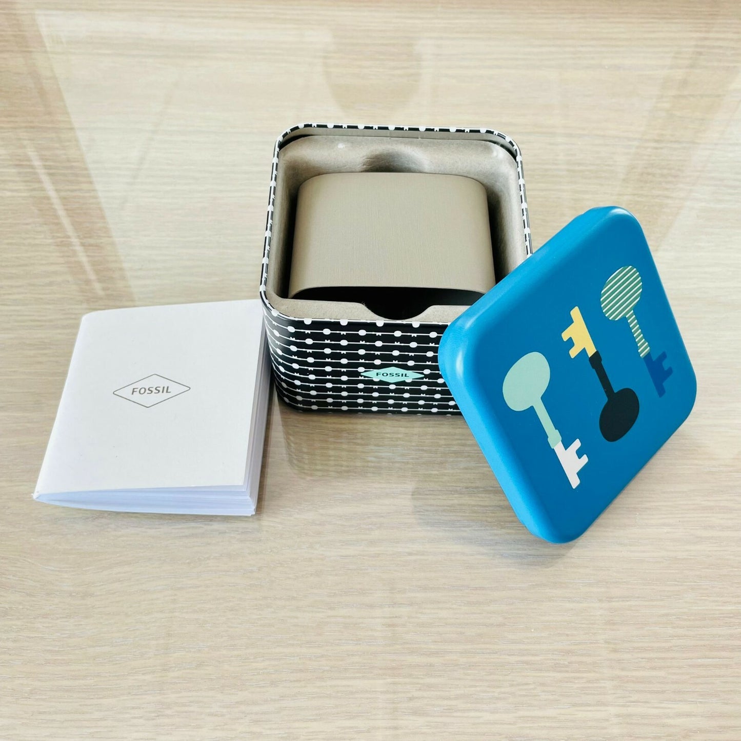 Genuine Fossil Tin Watch Storage Box + Manual