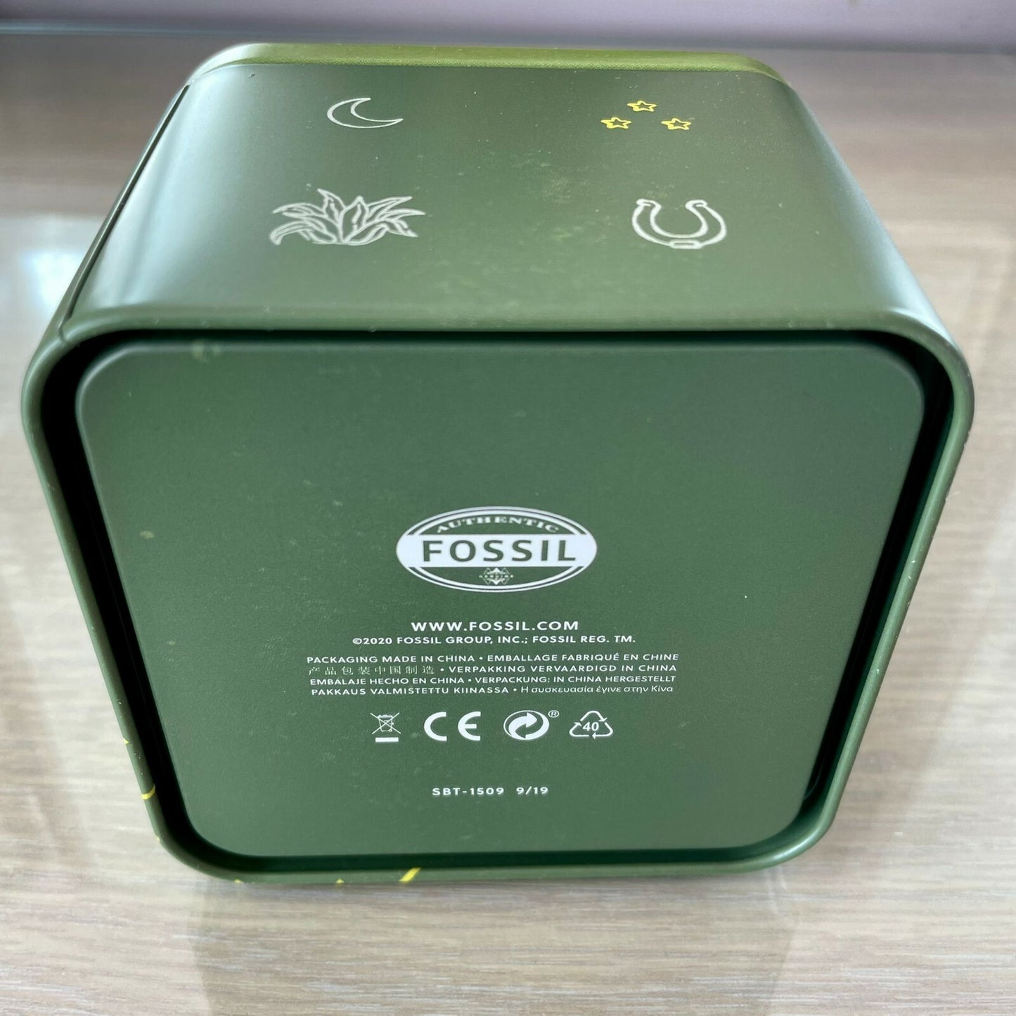 Genuine Fossil Tin Watch Storage Box + Manual