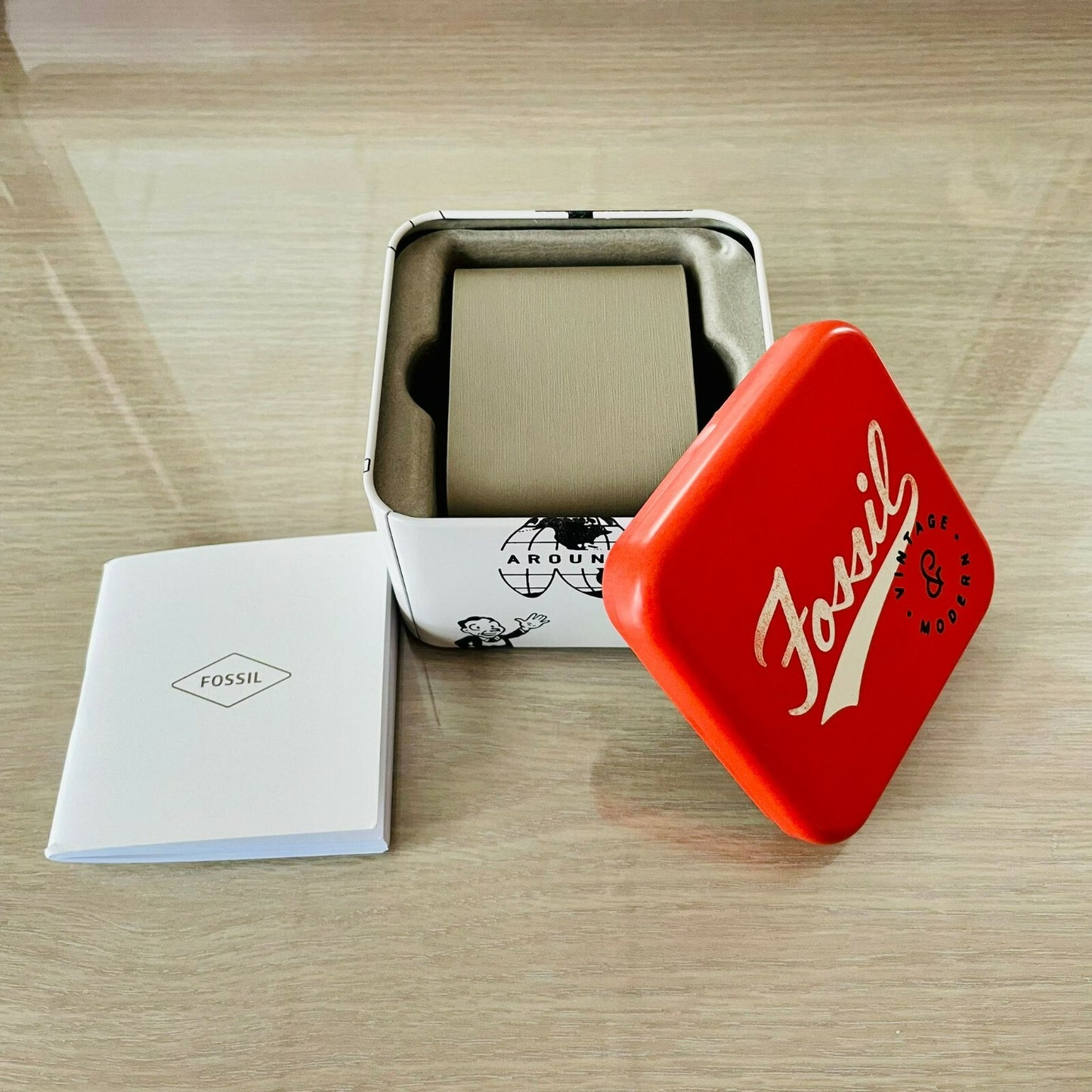 Genuine Fossil Tin Watch Storage Box + Manual