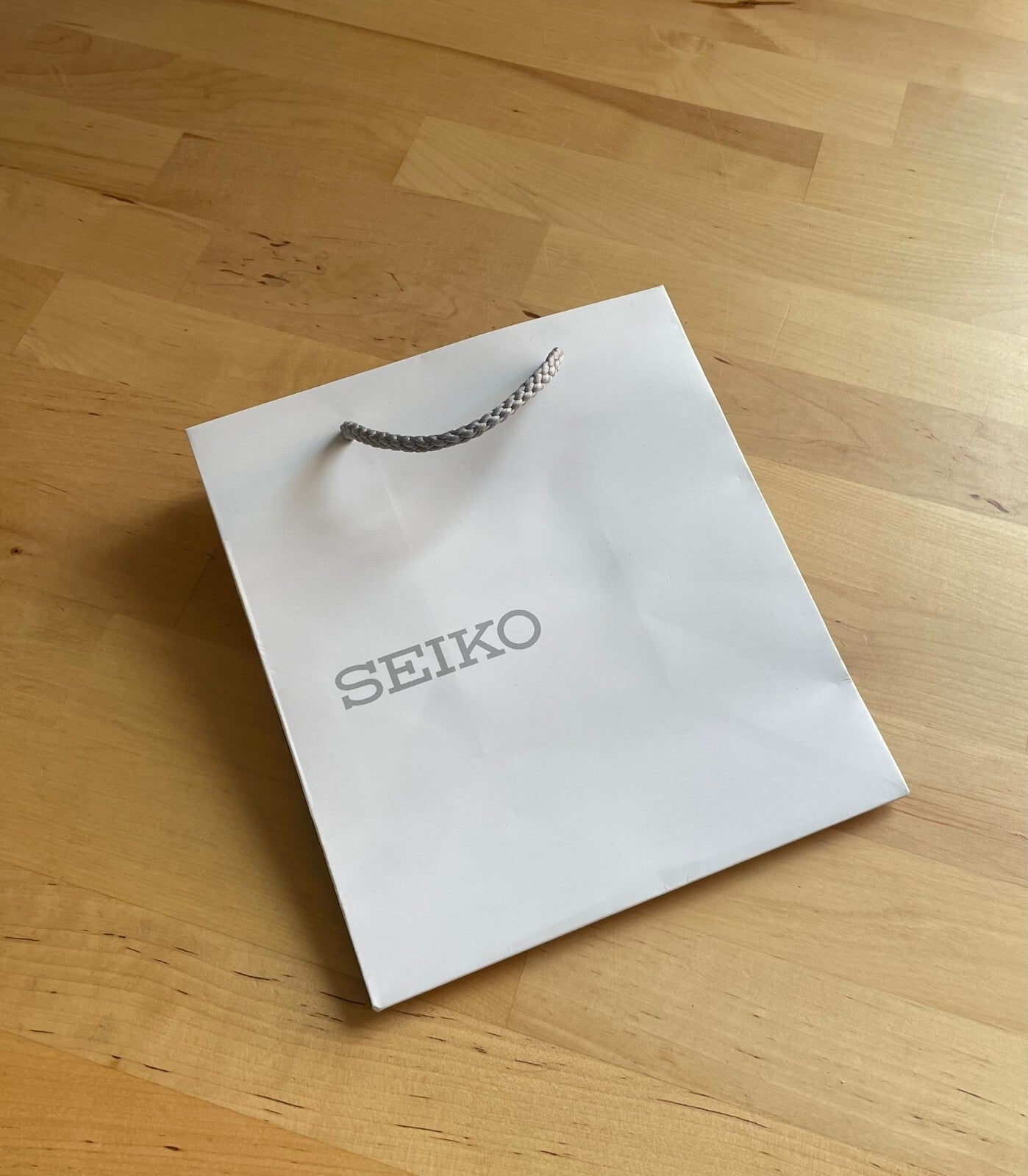 Presentación de compras de la bolsa de regalo Seiko