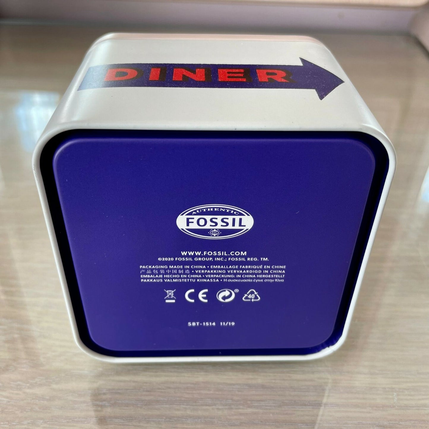 Genuine Fossil Tin Watch Storage Box + Manual