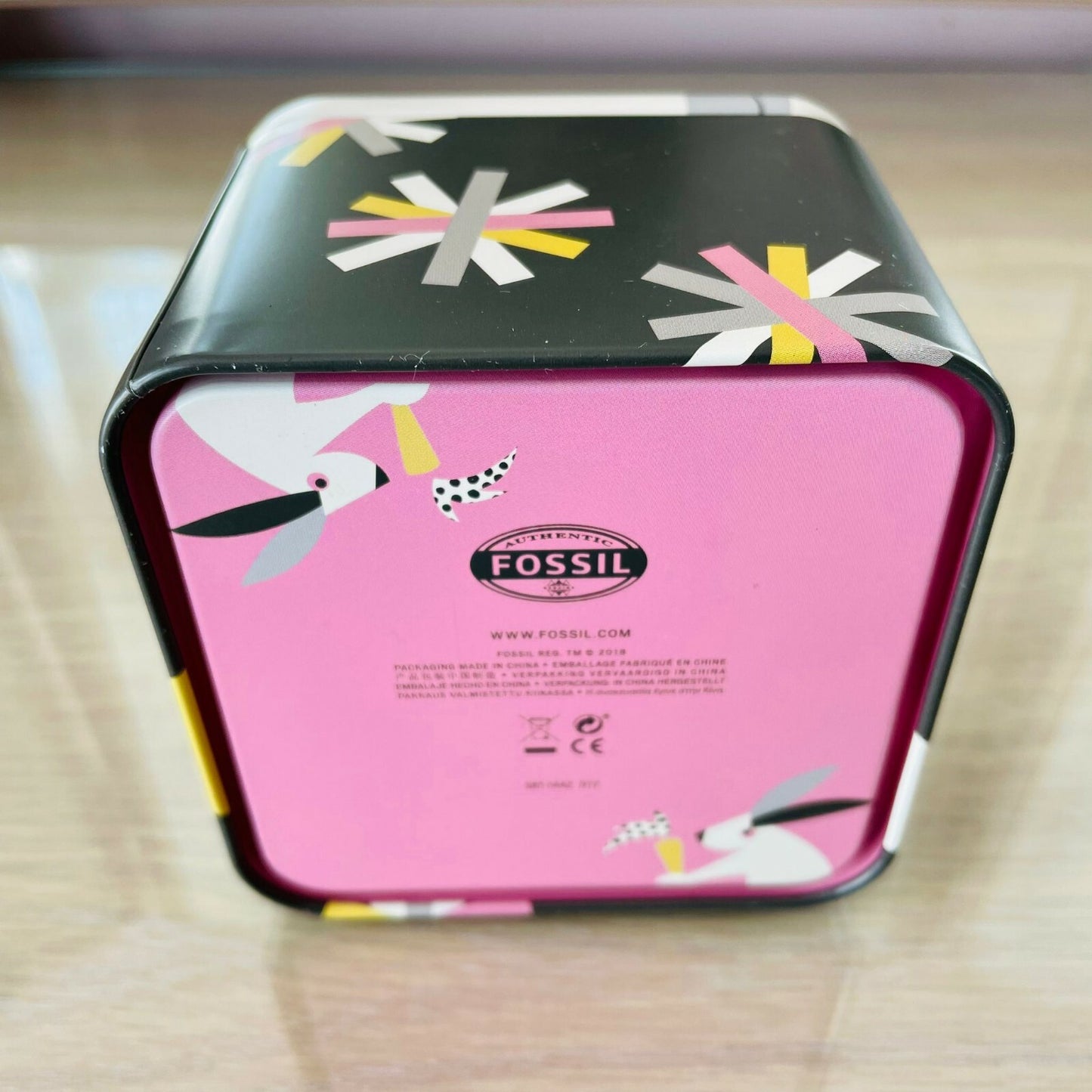 Genuine Fossil Tin Watch Storage Box + Manual