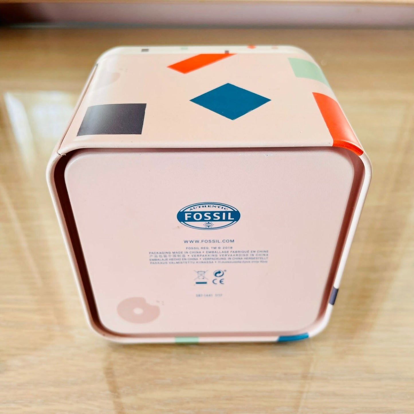 Genuine Fossil Tin Watch Storage Box + Manual