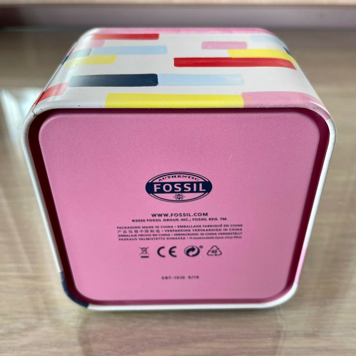 Genuine Fossil Tin Watch Storage Box + Manual