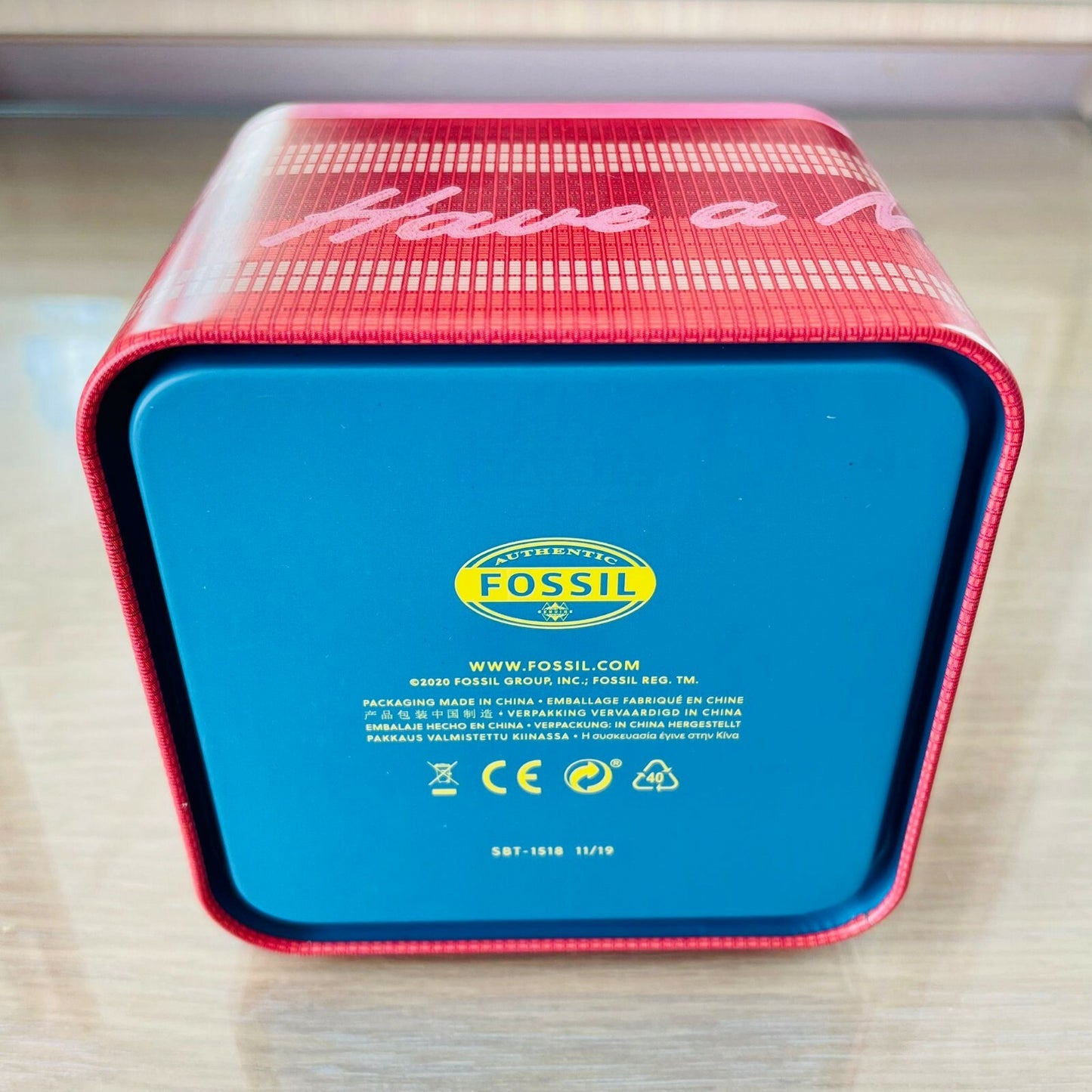 Genuine Fossil Tin Watch Storage Box + Manual