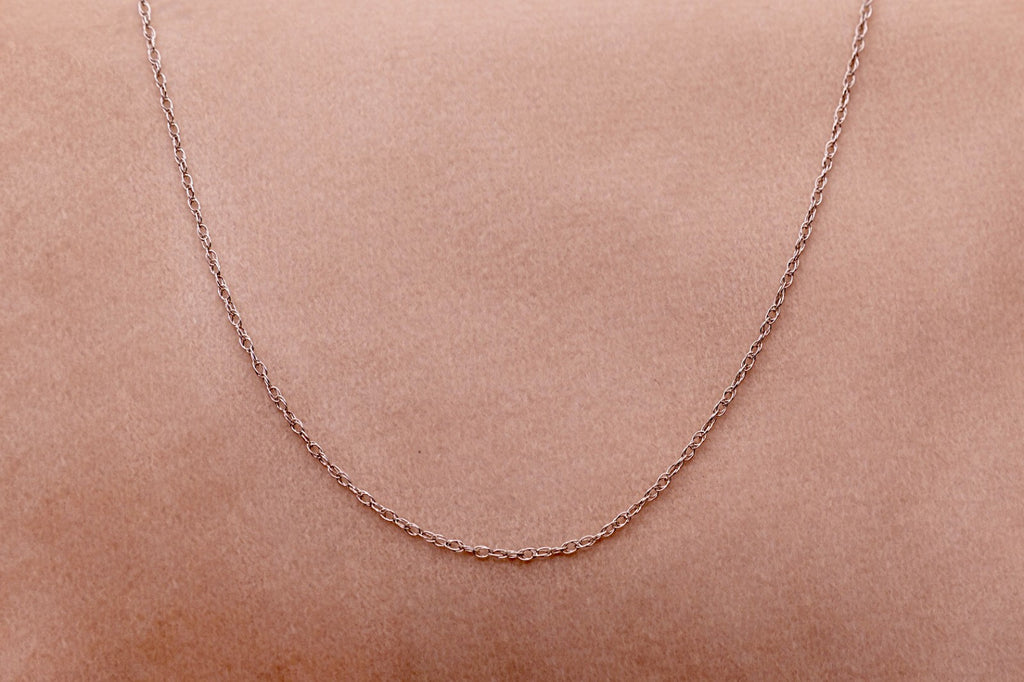 Cadena de eslabones limados de oro blanco de 9 quilates y 1 mm para mujer, de 18 pulgadas.