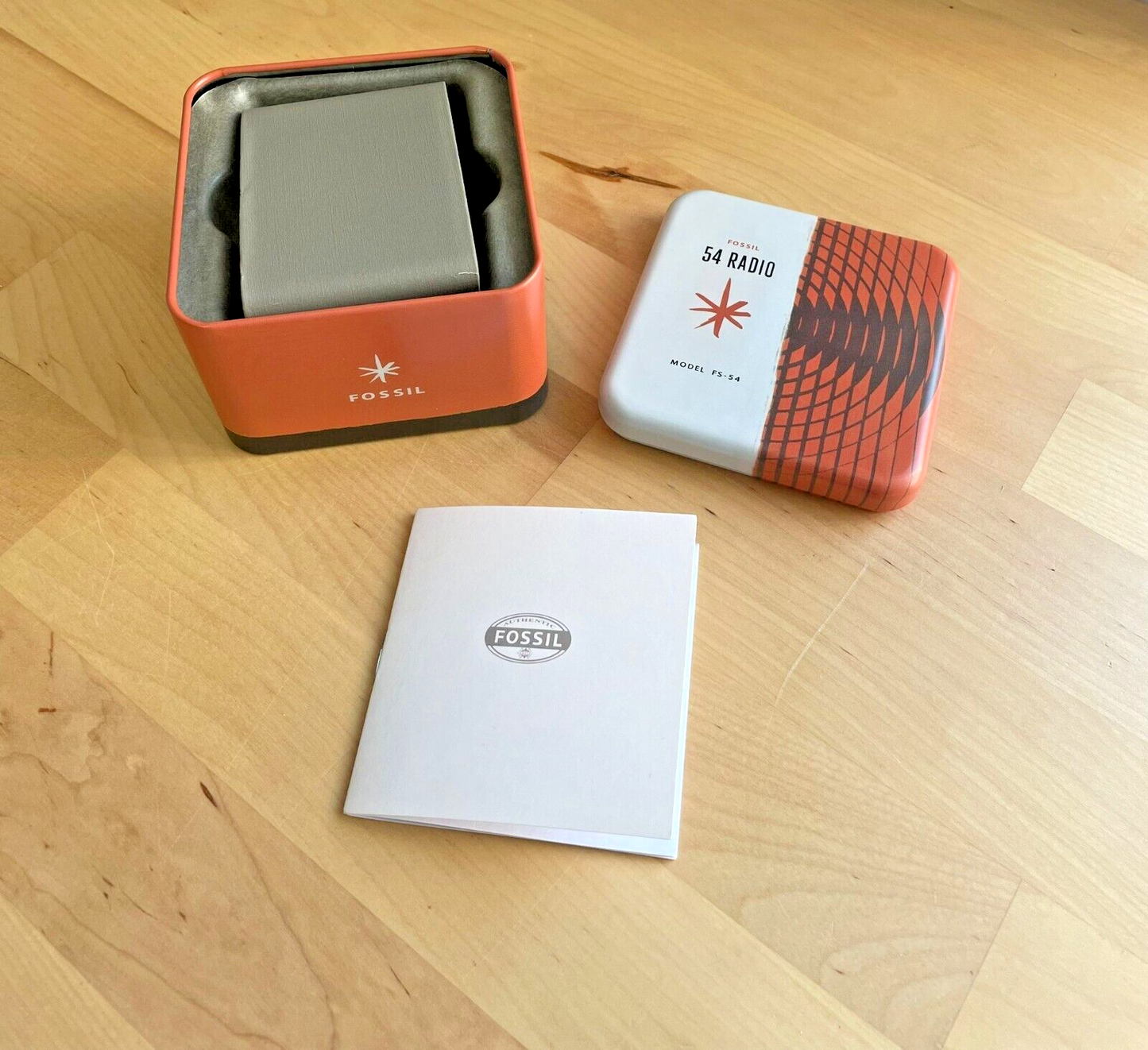 Genuine Fossil Tin Watch Storage Box + Manual