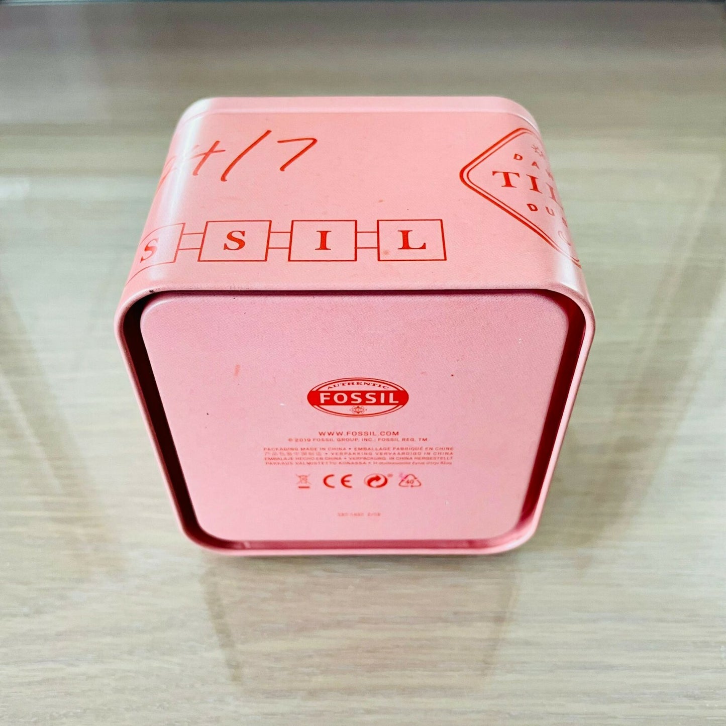 Genuine Fossil Tin Watch Storage Box + Manual