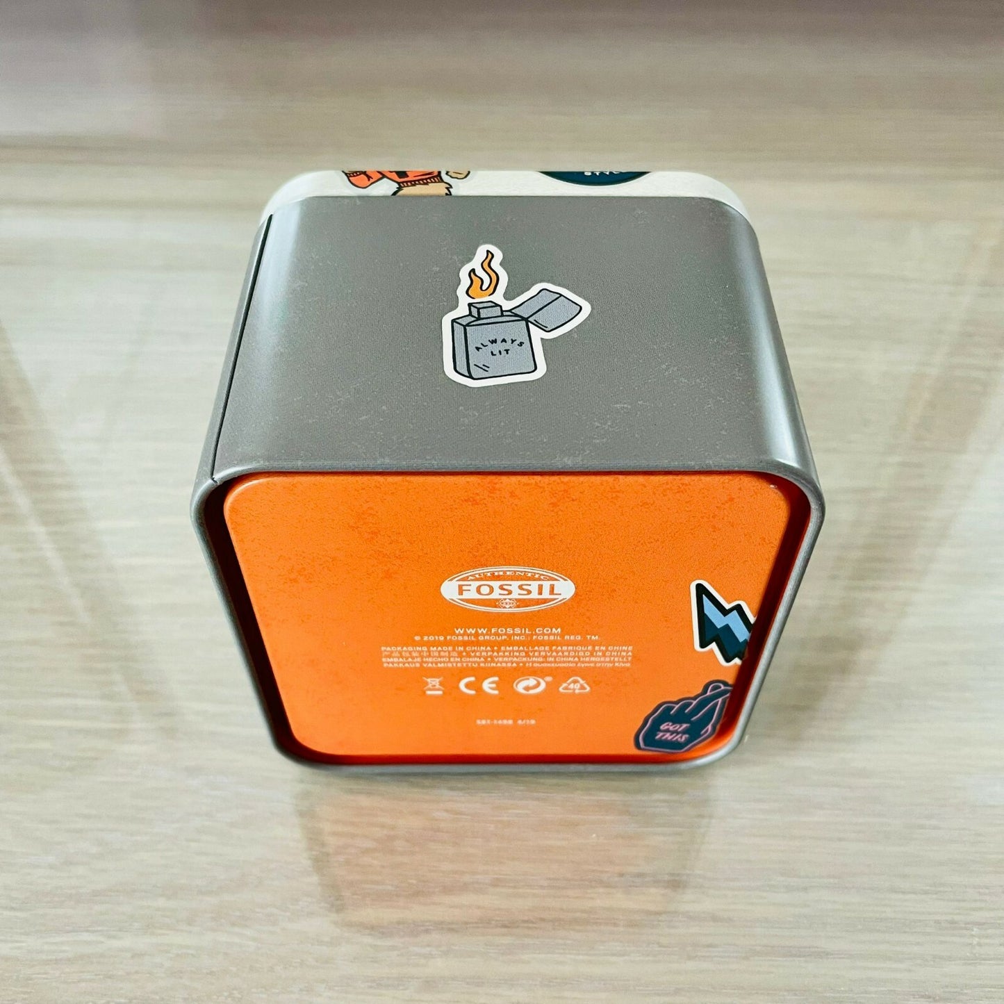 Genuine Fossil Tin Watch Storage Box + Manual