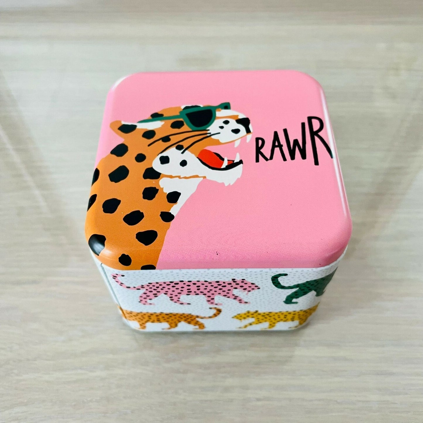 Genuine Fossil Tin Watch Storage Box + Manual