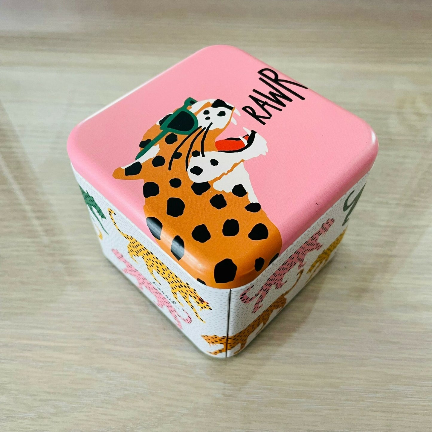 Genuine Fossil Tin Watch Storage Box + Manual