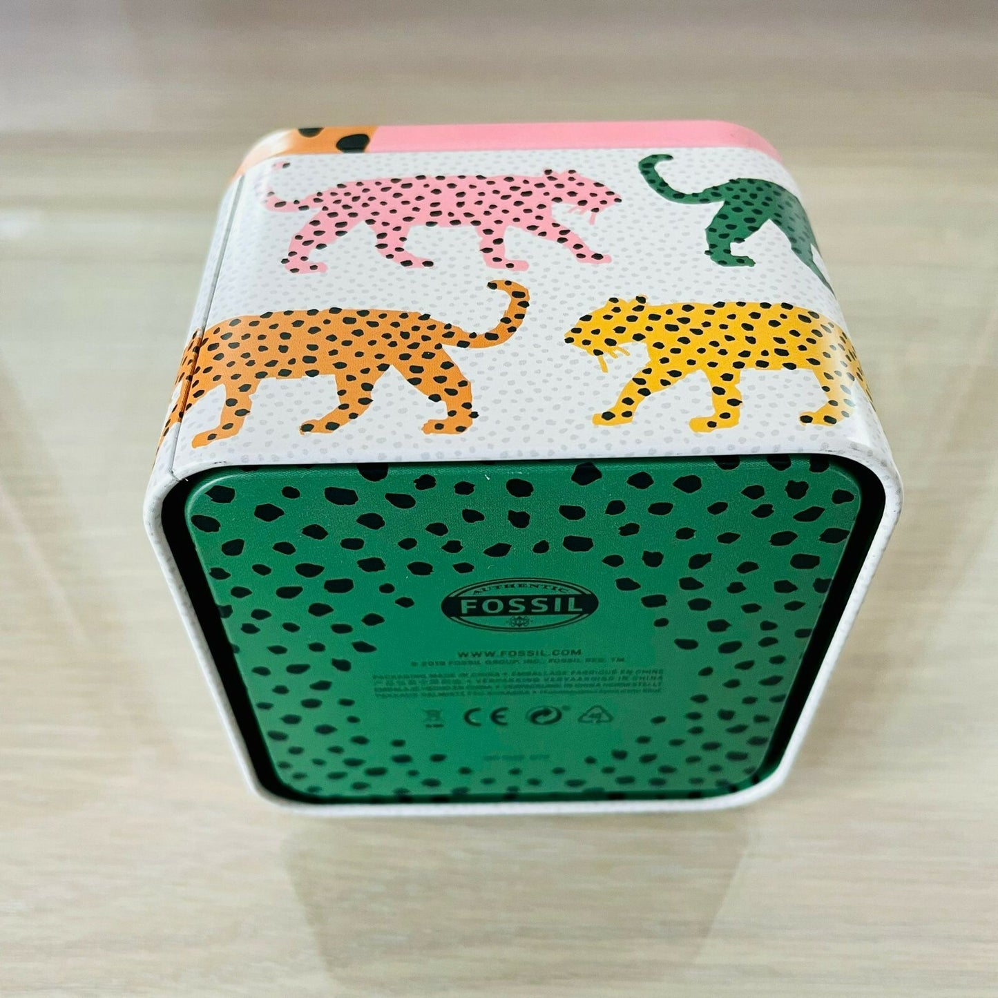 Genuine Fossil Tin Watch Storage Box + Manual