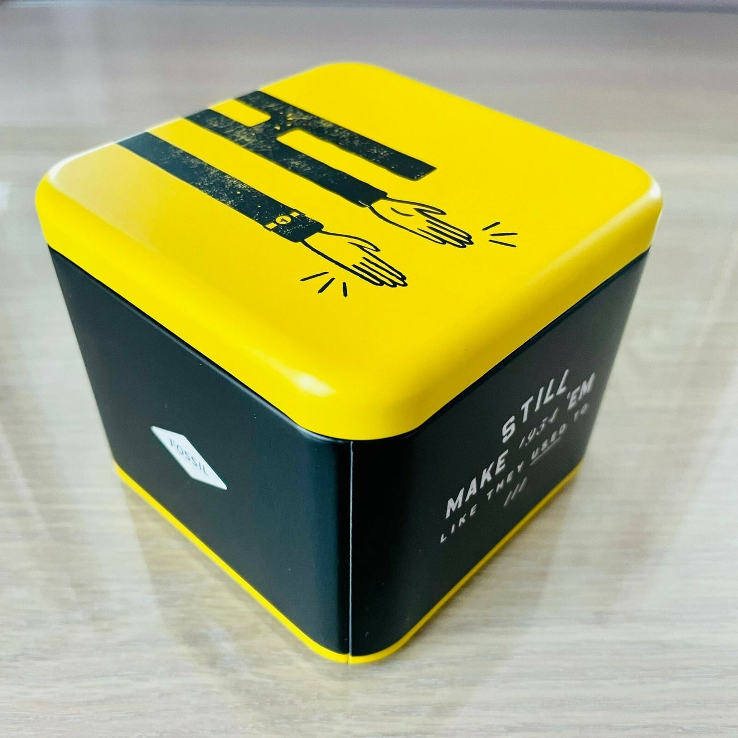 Genuine Fossil Tin Watch Storage Box + Manual