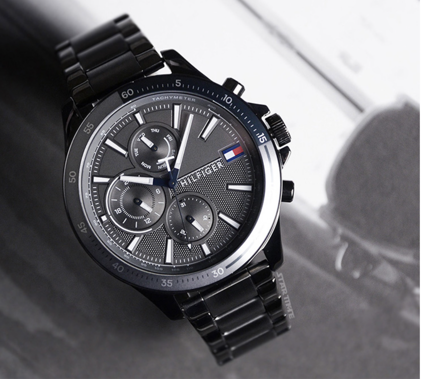 Tommy Hilfiger Mens Plated Grey Steel Bank Watch 1791719