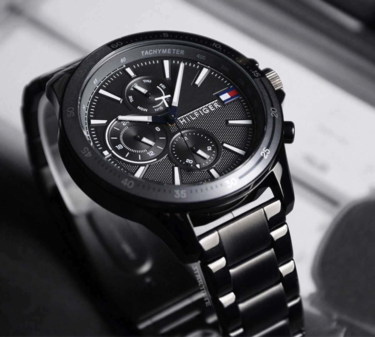 Reloj de banco Tommy Hilfiger para hombre, chapado en acero gris, 1791719