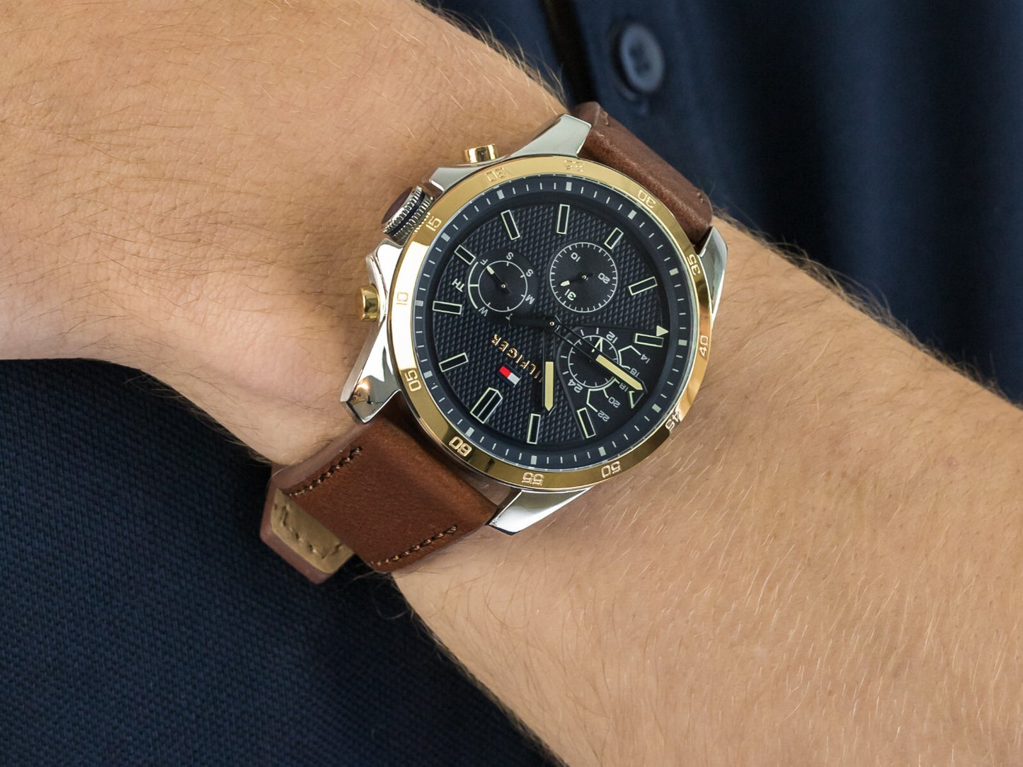 Reloj Tommy Hilfiger para hombre, nuevo y auténtico, con correa de cuero marrón, modelo 1791561