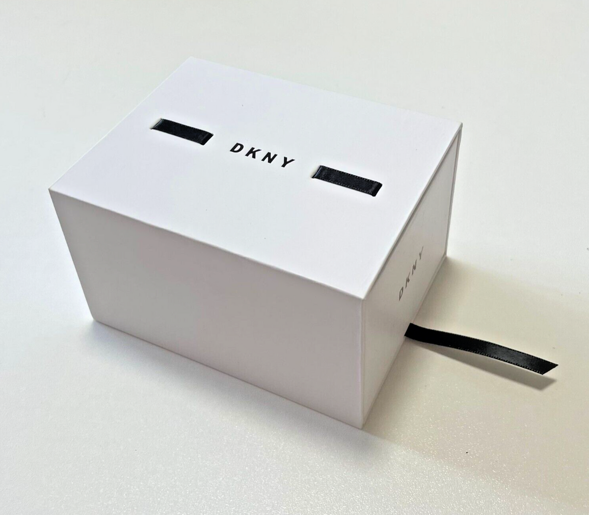 Caja de presentación de regalo para reloj DKNY
