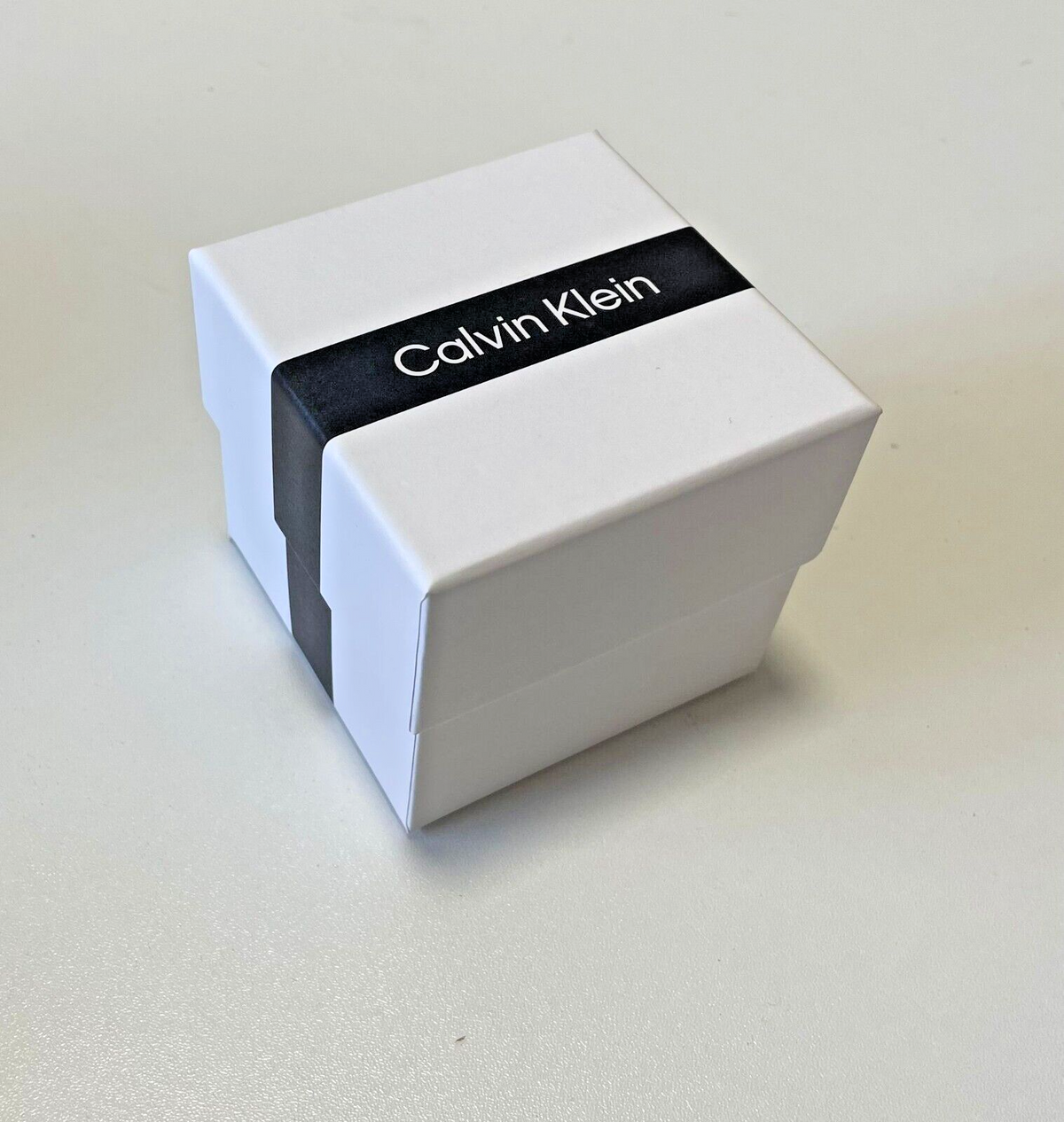Caja de presentación y manual del reloj Calvin Klein