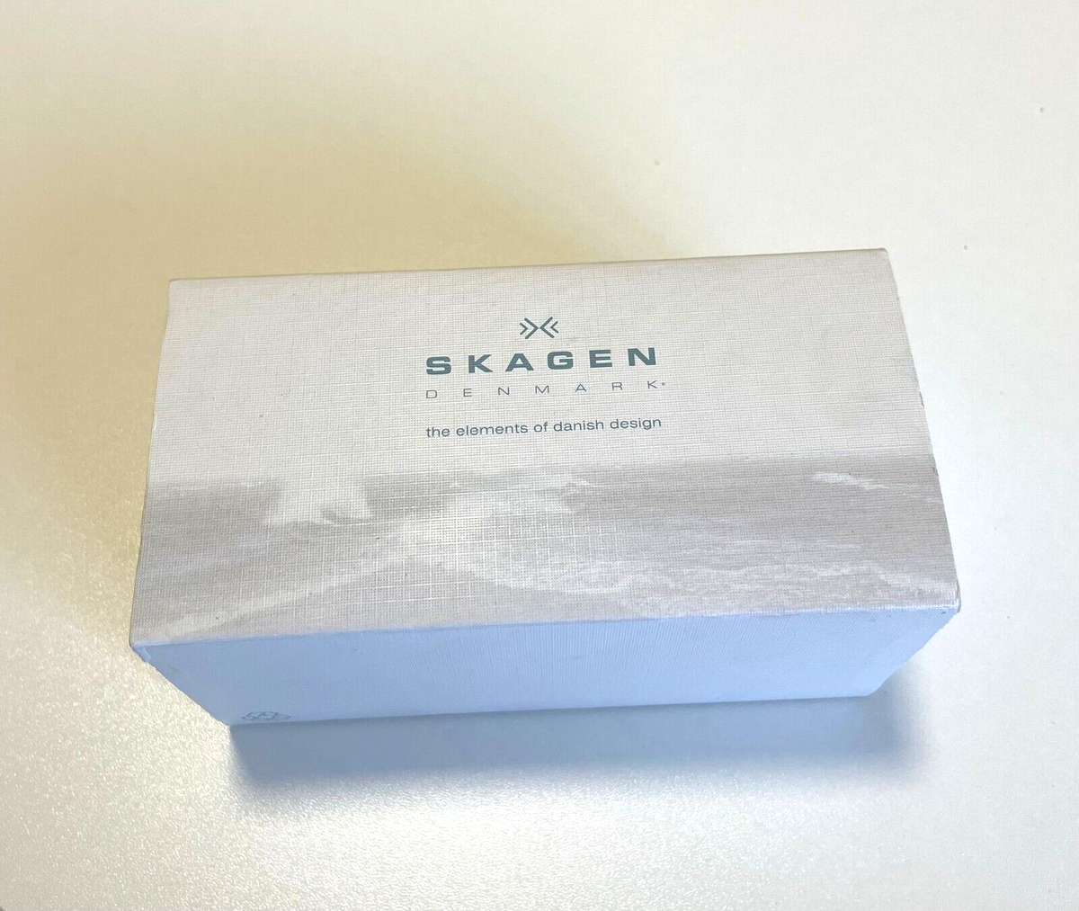 Estuche de viaje para guardar joyas de presentación Skagen
