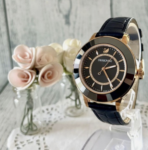 Correa de piel para reloj Swarovski 5414410 Octae Lux, color negro y oro rosa.