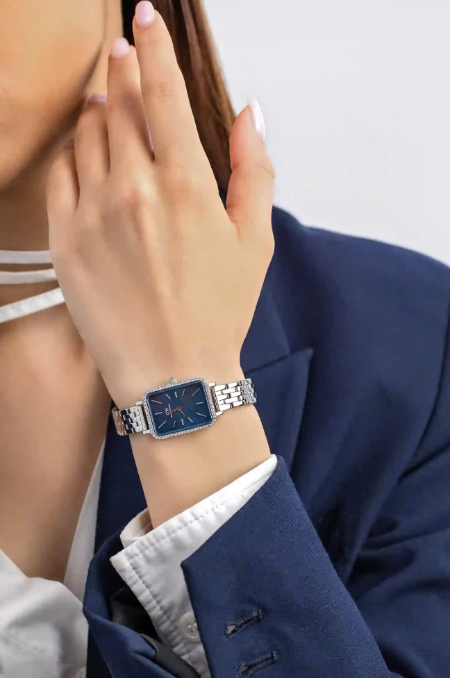 Reloj Daniel Wellington DW00100670 Quadro Lumine con bisel de 5 eslabones y acabado plateado ártico