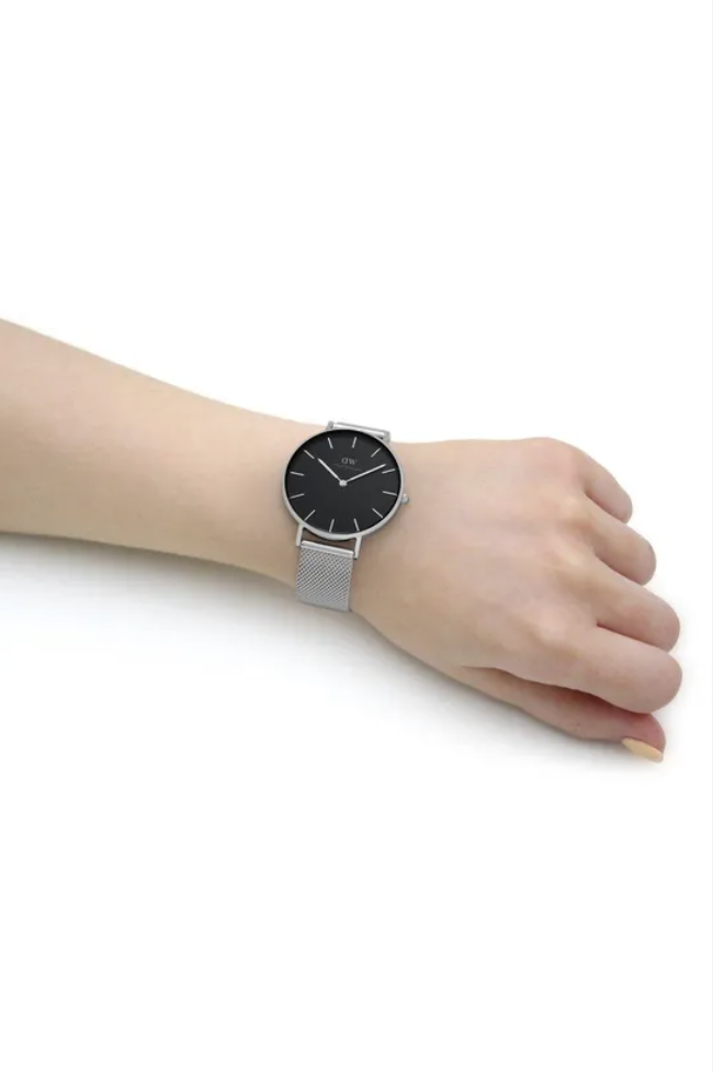 Reloj de cuarzo clásico Daniel Wellington Petite Sterling de acero inoxidable DW00100304