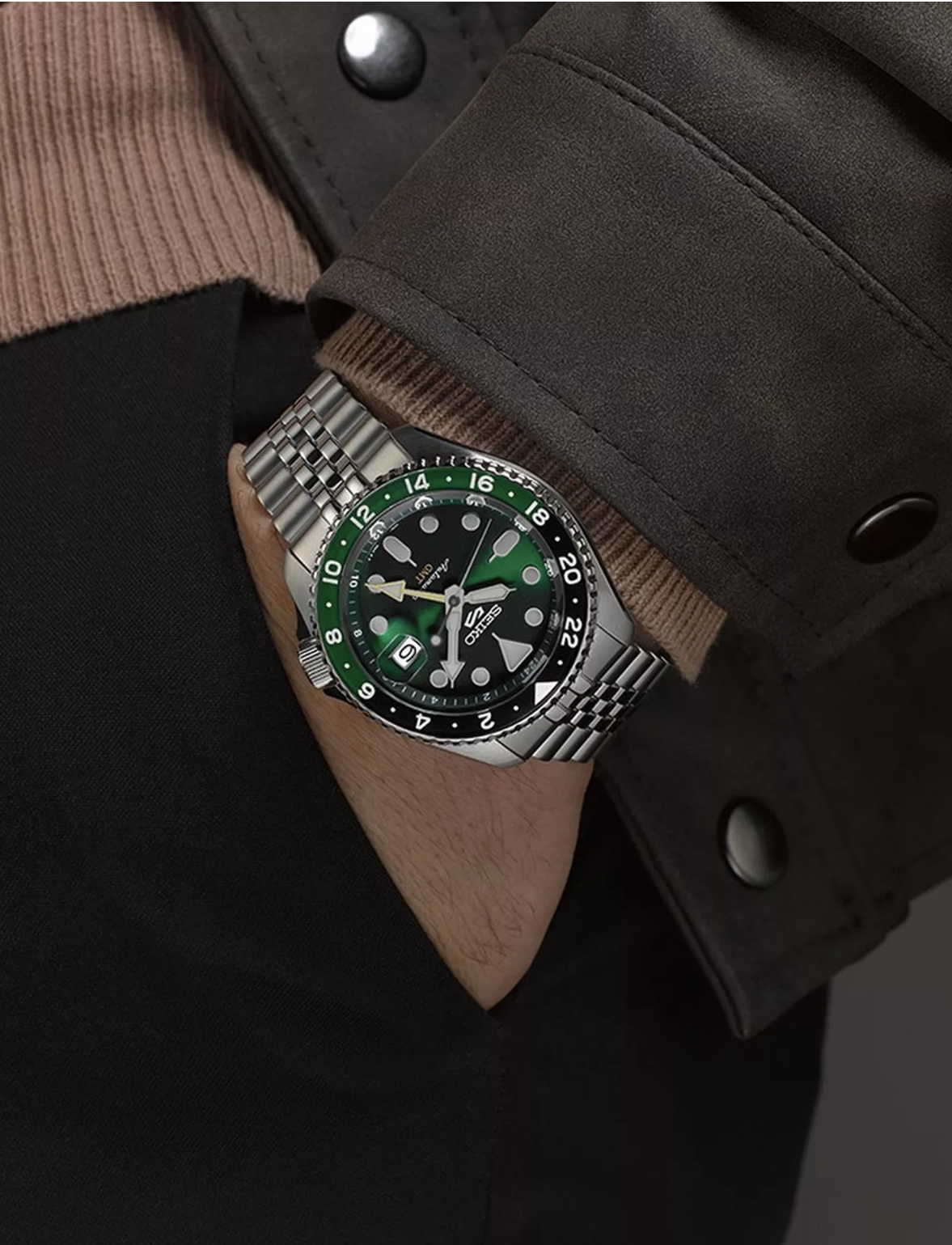 Seiko SSK035K1 Men's 5 Sports SKX GMT Date Automatic Bracelet Strap Watch