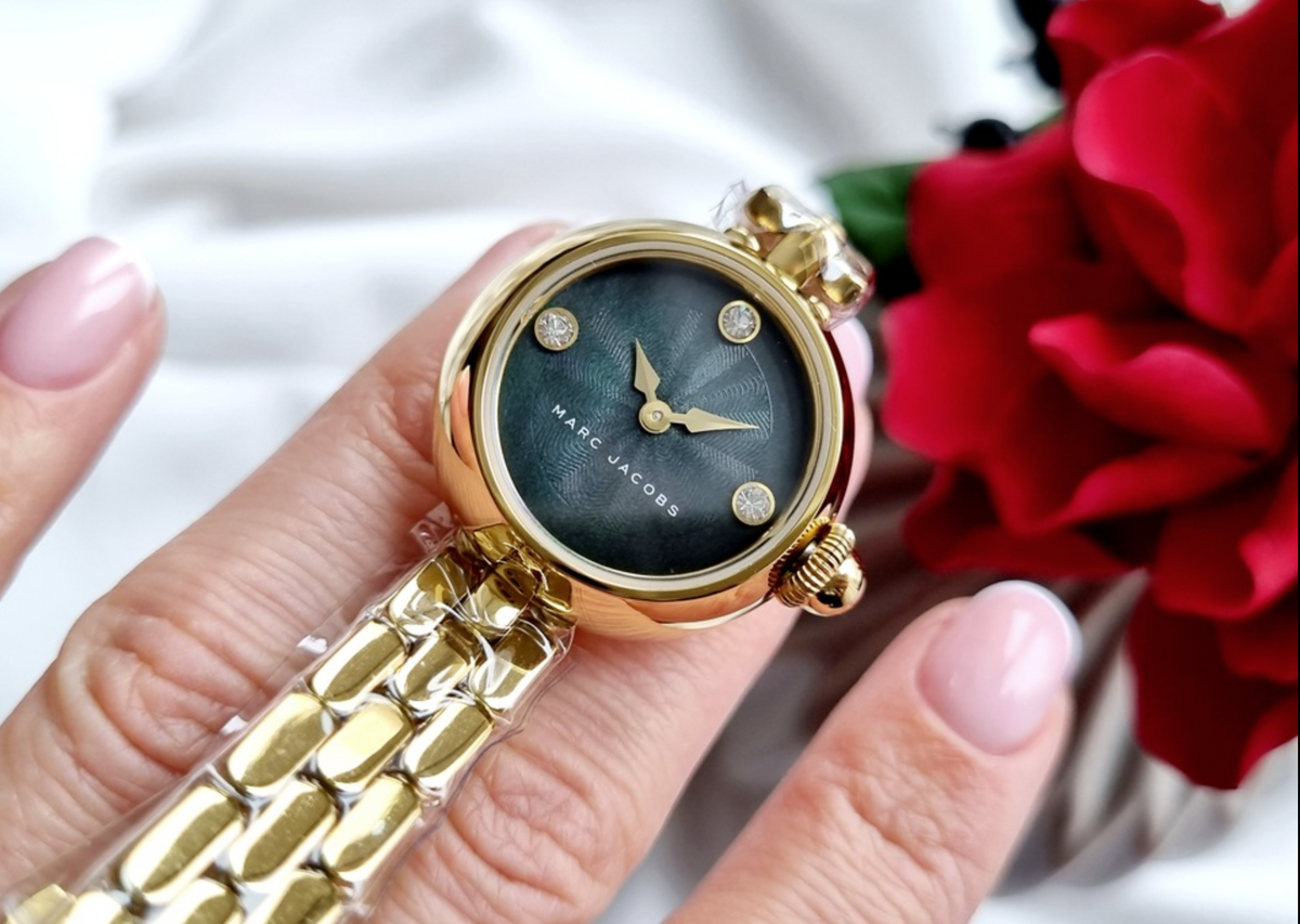 Marc Jacobs MJ3460 Womens Courtney Mother of Pearl Green Dial Gold Strap Watch